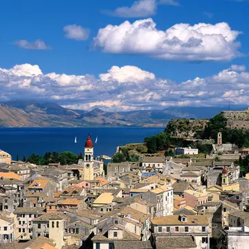 (P) Escapadă romantică pentru domniţe şi cavaleri, în Corfu