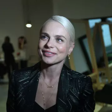VIDEO EXCLUSIV. Apropiații lui Jojo trebuie să respecte un ritual dacă vor să stea cu ea la masă! “Mă hrănesc cu energie, nu numai cu alimente!”