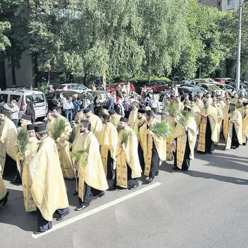 Te spovedeşti azi, ţi se împlinesc dorinţele! Iată ce tradiţii şi superstiţii se leagă de duminica Floriilor