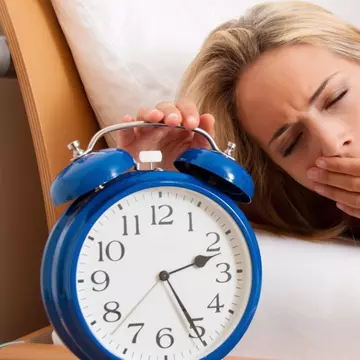 Lipsa somnului are aceleași efecte asupra creierului precum alcoolul