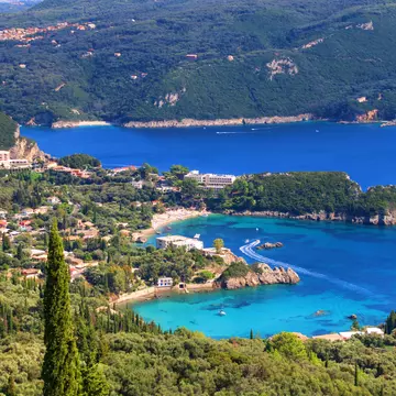 (P) Corfu, izvor nesfârșit de relaxare și frumuseți naturale