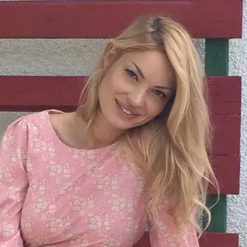 I-a mărturisit totul în secunda în care a aflat că e însărcinată! Un singur om știe 100% cine este tatăl copilului Valentinei Pelinel