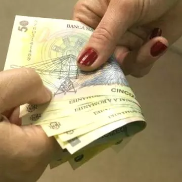 Femeile dintr-o comună gorjeană primesc bani pentru a face copii