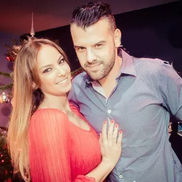 Se anunta nunta mare în showbiz! Roxana Ionescu si Tinu Vidaicu îsi fac planuri de casatorie si … au cerut-o pe Delia de nasa