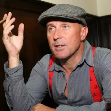 Ce sexy e fiica lui Mugur Mihăescu. Uite cum s-a îmbrăcat la balul de absolvire