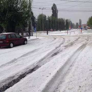 Grindina a acoperit Câmpina în doar 30 de minute!