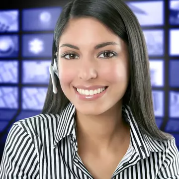 Situație fără ieșire pentru o prezentatoare TV: de ce își lasă soțul să facă sex cu altă femeie