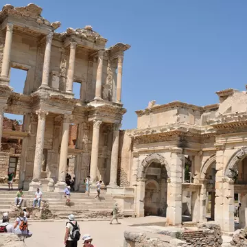 (P) Frumuseţi naturale şi istorice în Kusadasi