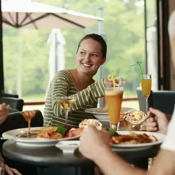 Socrul a făcut o scenă la restaurant, dar surpriza a venit după desert