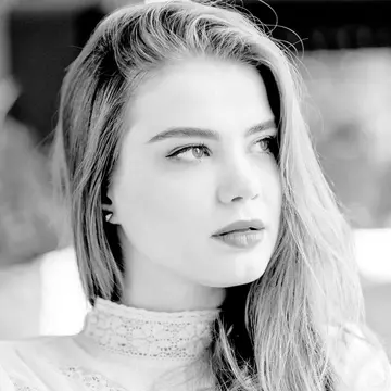 M-am combinat cu el fiindcă era bogat și am ajuns să-i întrețin familia