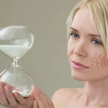 Scrub-ul care te ajută să arăți cu 10 ani mai tânără