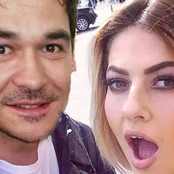 Răzvan Simion şi Lidia Buble, primul sărut în public. Imaginea pe care mulţi aşteptau să o vadă