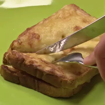 MIAM-MIAM! Croque Monsieur - o gustare rapidă, dar extravagantă