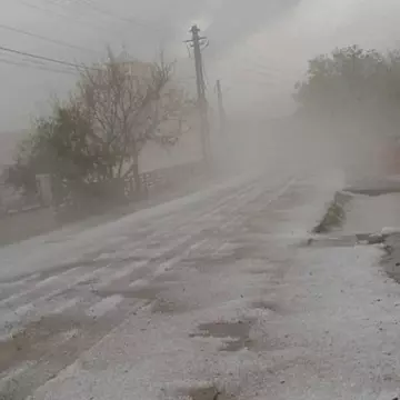 Gheață de 5 centimetri în zona Rădăuți FOTO