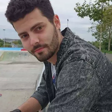 Semne emoționante primite de mama unui tânăr mort în incendiul din Colectiv