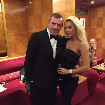 S-au despărțit după nouă ani de relație! Loredana a rămas fără miliardarul englez