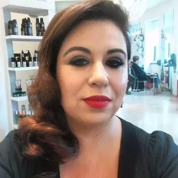 Și-a anunțat fanii că fiica ei a început grădinița, însă a avut parte de critici dure. Detaliul care a iscat o ceartă între Oana Roman și prietenii virtuali
