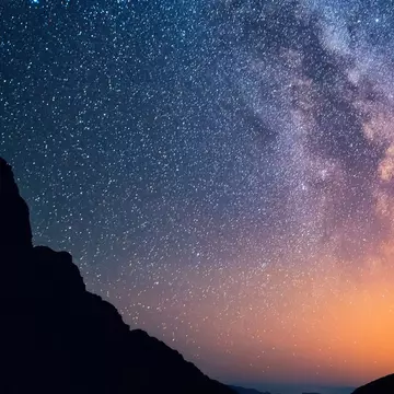 Cum sunt influențate zodiile de Perseide
