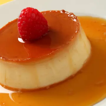 MIAM MIAM. Flan de lapte cu caramel