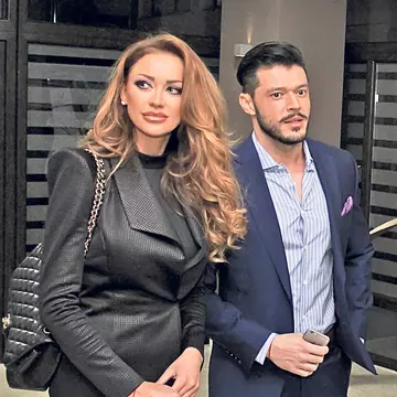UPDATE/ Bianca Drăgușanu a ajuns la spital și acuză stări de rău. Cezariana era programată pentru ora 16.00