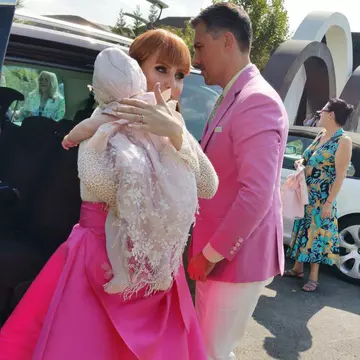 Alexandru Ciucu a adus apă din Iordan pentru botezul fiicei sale! Alina Sorescu a uimit preotul în biserică