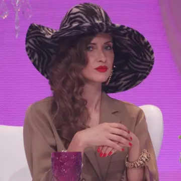 Iulia Albu, făcută praf la “Bravo, ai stil”: “Copiezi ce au făcut alții”