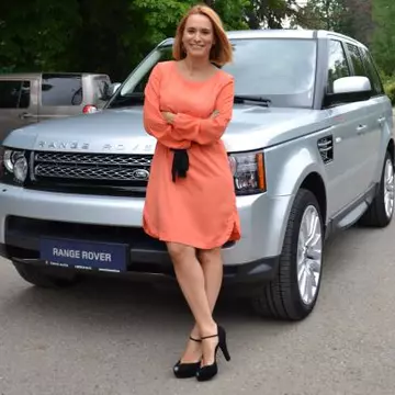 VIDEO EXCLUSIV/ Andreea Esca s-a rupt pe muzica Innei. Imagini fără precedent cu știrista de la Pro TV