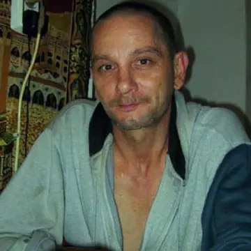 Cutremuratoarea poveste a primului mostenitor al lui Sebastian Papaiani. Traieste într-o saracie lucie