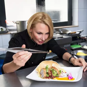Cu ce te poate ajuta un nutriționist holistic?