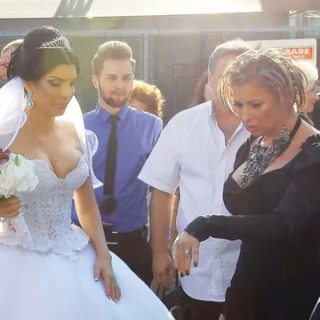 EXCLUSIV/ Anamaria Prodan și Reghe au dat darul de 47 de ori până acum. Cariera de nași i-a costat 166.000 de euro