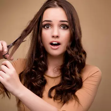 7 semne ca trebuie să te tunzi