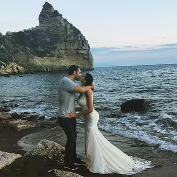 EXCLUSIV/ Matei Stratan și Mădălina Ghenea s-au logodit! A văzut-o mireasă și s-a decis.