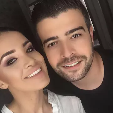 EXCLUSIV/ Adelina Pestrițu merge pe formula like&share în amor. A împărțit iubiții cu alte dive din showbiz
