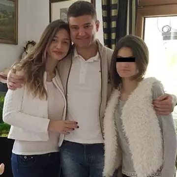 FOTO EXCLUSIV. A petrecut din greu după ce custodia fiicei lui s-a mutat la mamă. Țara arde, Boureanu dansează… grecește