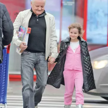 Ce i-a cerut fiica Monicăi Gabor tatălui ei atunci când a mers la mall