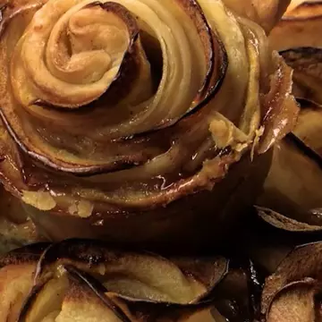 MIAM-MIAM! Mere în foitaj