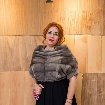 Oana Roman, aparitie de senzatie. Vedeta si-a aratat picioarele într-o fustita prea scurta