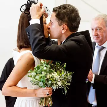 Andreea Berecleanu si-a uimit invitatii la nunta. Tort cu 5 etaje si mult… popcorn