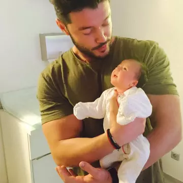 Victor Slav nu va fi acasa de ziua fiicei sale. ”E normal oare?!”