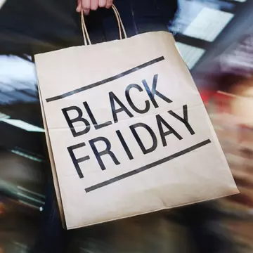 Black Friday 2016. Ce magazine au reduceri pe 18 noiembrie