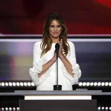 FOTO | Michelle Obama i-a prezentat Casa Albă Melaniei Trump. Despre ce au discutat cele două