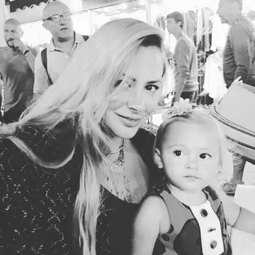 EXCLUSIV/ Mama lui Kitty Cepraga vorbește fără ascunzișuri despre fiica sa. ”S-ar întoarce în România”