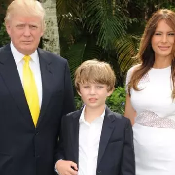 De ce nu se mută Melania Trump la Casa Albă