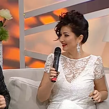 Gabriela Cristea își face la mansardă atelier de croitorie. Loc de muncă la domiciliu!/ VIDEO EXCLUSIV