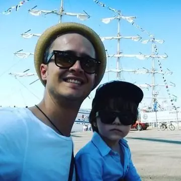 Şerban Copoţ, un tată model. Și-a lăsat soția acasă și a petrecut timpul cu cei doi copii