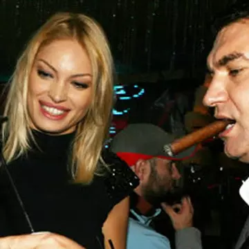 Valentina Pelinel împlinește 36 de ani, iar micuțul Milan, șase luni. Ce cadou le-a făcut Cristi Borcea / FOTO