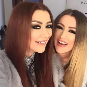 Cum arată casa surorilor Bambi. Raluca și Denisa Tănase trăiesc ca niște prințese