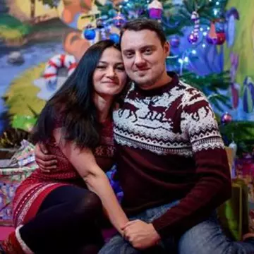 Au murit ținându-se de mână în a doua zi de Crăciun