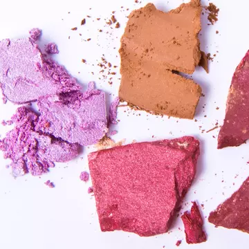 6 blushuri și palete pentru contur pe care merită să le ai