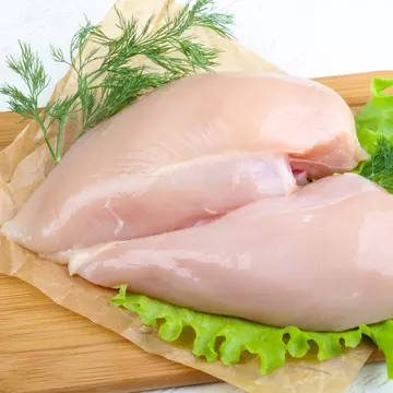 Ce reprezintă striațiile albe de pe carnea de pui